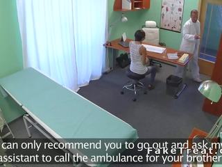 Doc fucks ruse e imët vogëlushe