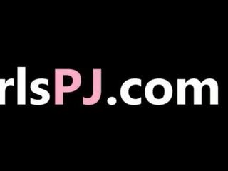체코의 모델 라일라 입을 딱 벌리​​고 승마 추출물과 st 질