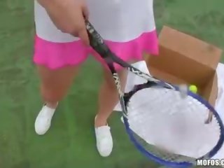 멕시코 양진이 테니스 기능 소요 복수 에 그녀의 친구