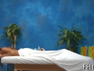 Секс бомба supplicates для трахання