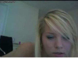 I'm Chatting With A lustful Blonde Camgirl