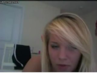 I'm Chatting With A lustful Blonde Camgirl