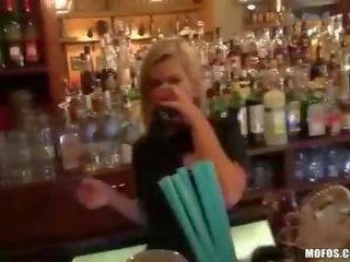 Bartender rihanna samuel x évalué film pour argent