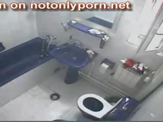2795 - malonus adolescent šlapinimasis apie paslėptas tualetas kamera