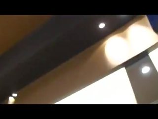 Popotnik umazano posnetek cev - sensational shoe trgovina dvignjeno krilo - iskrene voajerizem dvignjeno krilo videos2