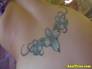 Amateur anal babe showing her terrific ass