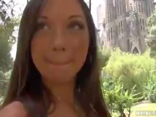 Uly emjekli young gf sucks off and göt ripped