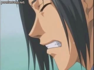 Hentai seductress dengan seluar dalam mendapat basah