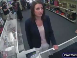 緊 家庭主婦 性交 同 pawnkeeper 在 該 幕後