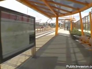Owadan jemagat öňünde agzyňa almak