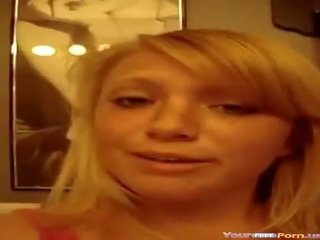 Desirable and slutty kolledž young woman