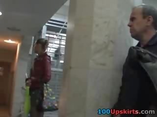 Luckyshots upskirts of captivating cutie in kabluklar
