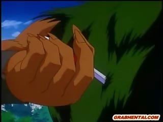 Pleasant 無盡 硬 poked 由 巨人 怪物