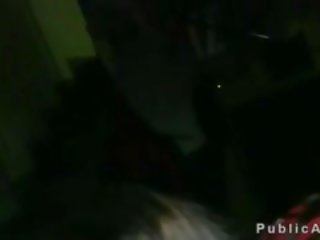 業餘 他媽的 在 公 hallway 為 現金