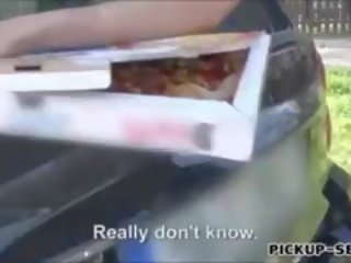 Pizza delivery teenager liliane fucked with her customer