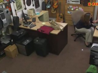 여우 같은 큰 가슴 사업 젊은 여자 고양이 두드리고 에 그만큼 pawnshop