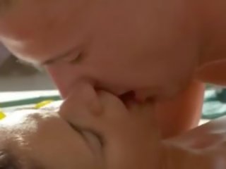 Брюнетка польська міа вдарив на відкритому повітрі