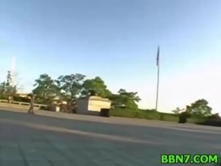 Playful красуня володарка смокче великий джонсон