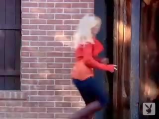 Attractive uly emjekli blondinka playboy bala showing her past