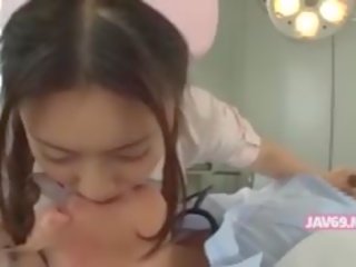 Carina seducente asiatico cutie partner multipli