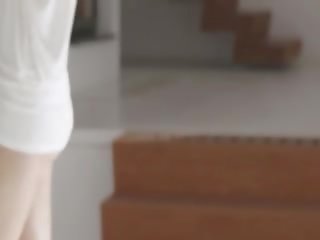 유일한 blackhaired 모델 와 주근깨