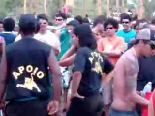 Rave бразилія знімання одягу і отримати undressed...acid