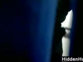 女学生 watched 改变 在 一 dressing 室