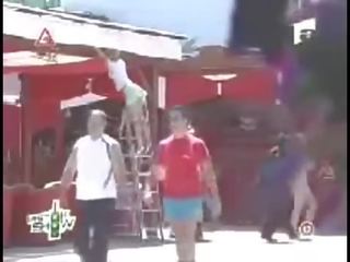Funny Upskirt Romanian Men Girls At Beach erotic Mam