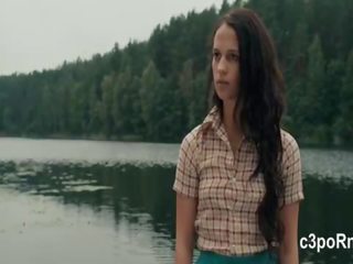 Alicia vikander varmt scene