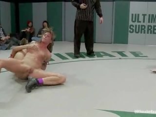 Rd2 소녀 어찌할 수 없는 에 레슬링 holds 점점 더블 팀 손가락 엿 beaten 에 그만큼 mat