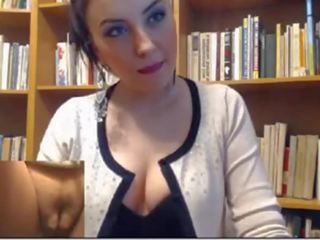 Inviting 褐髮女郎 手淫 在 library-more 在 freshslutcams.com