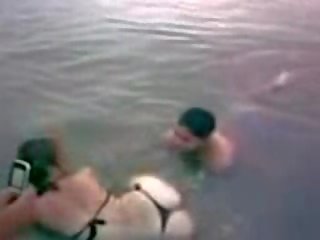 라티 도착 surprised 에 그만큼 강 부터 뒤에 비디오