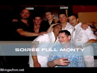 Full monty for sedusive women at a bar