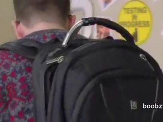 Lustful öý hojalykçy fucks neighbour