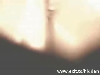 Spiun footage i bërë në një dressing dhomë mov