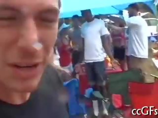Breasty 法律 年龄 女学生 吸 给 一 骑