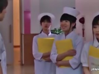 Provokatif asia perawat mendapat dia alat kemaluan wanita mengusap part5