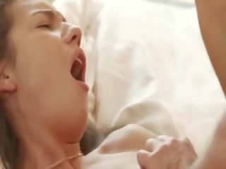 Абсолютно ххх филм задна врата секс с тя