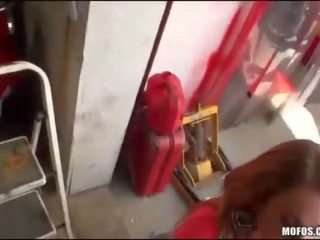 大きい おっぱい gf 取得 最初の 小犬スタイル アナル