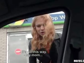Hitchhiker 러시아의 비탄 nishe 공공의 더러운 영화