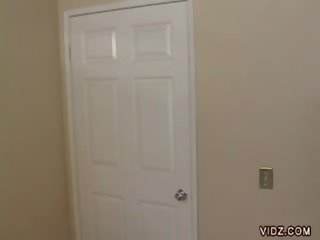 護衛 知っています どうやって へ お願いします 彼女の クライアント
