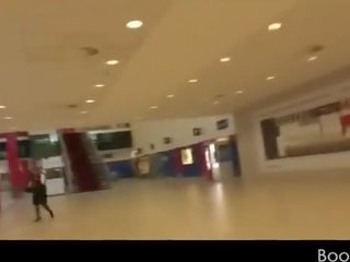 業餘 辣妹 他媽的 軸 在 一 公 廁所