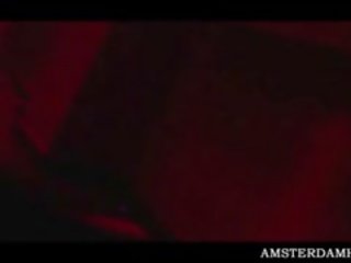 曲线玲珑 红 光 district slattern 口头 取悦 游客