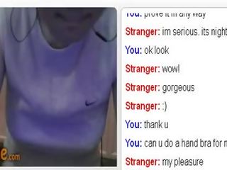 Момиче на рулетка представяне всички тя тяло и играя wi