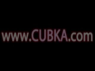 Очарователен лента закачка и духане