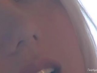 Breasty 금발의 아름다움 shawna lenee 기이 montage 과 회견
