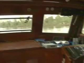 ザ· レズビアン 愛 ボート 持っています sailed 離れて