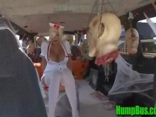 할로윈 혹 버스 부분 나는