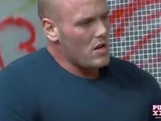 Tizenéves vonás jelentkeznek szar kemény által egy nagy nyél