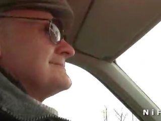 ぽってり フランス語 ストリート 女の子 sodomized で 三人組 ととも​​に パピ 盗撮